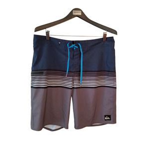 Quiksilver Multicolor Striped Swim‎ Shorts Men's Size 34 Inseam 9 in